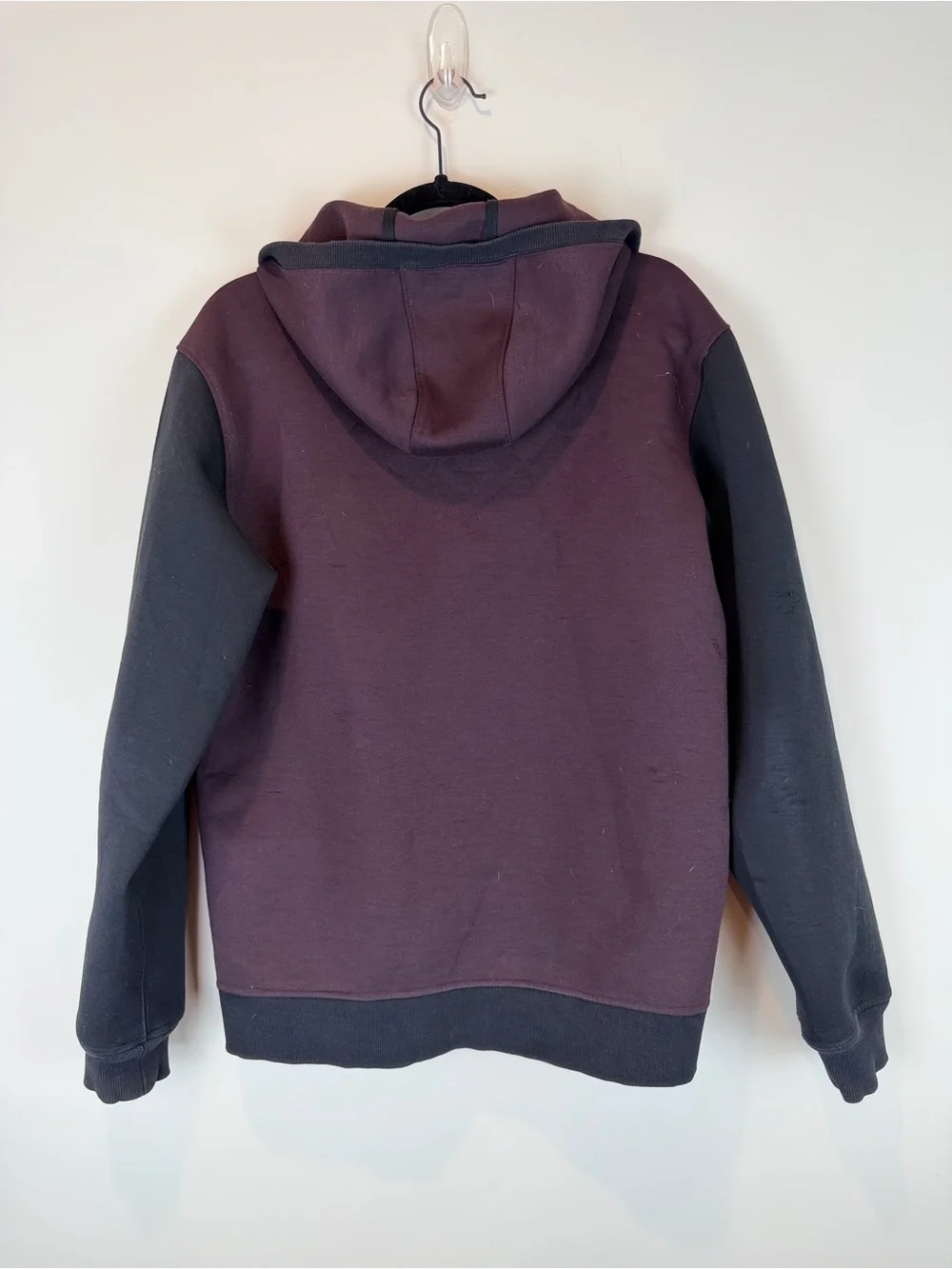 The North Face Men’s Full-Zip Hooded Jacket in Burgundy and Black Medium